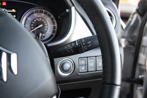 Suzuki Vitara SZ-T MHEV 18