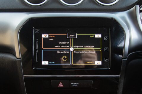 Suzuki Vitara SZ-T MHEV 22