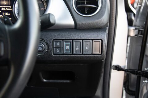 Suzuki Vitara SZ-T MHEV 16