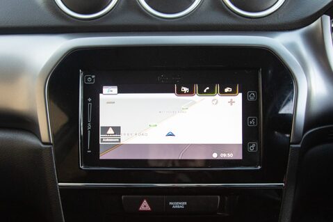 Suzuki Vitara SZ-T MHEV 24