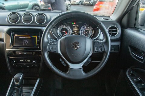 Suzuki Vitara SZ-T MHEV 21