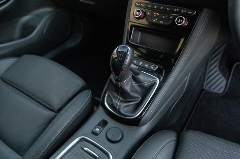 Vauxhall Astra ULTIMATE 32