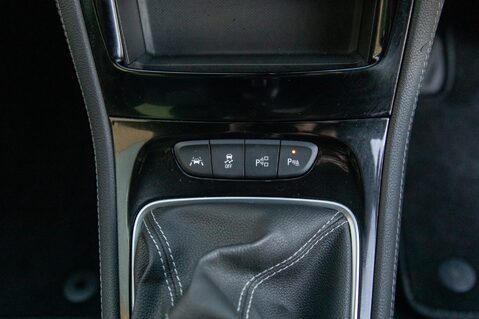 Vauxhall Astra ULTIMATE 34