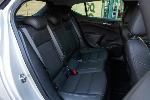 Vauxhall Astra ULTIMATE 35