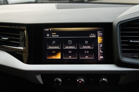 Audi A1 SPORTBACK TFSI S LINE 24