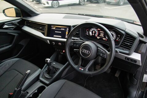 Audi A1 SPORTBACK TFSI S LINE 4