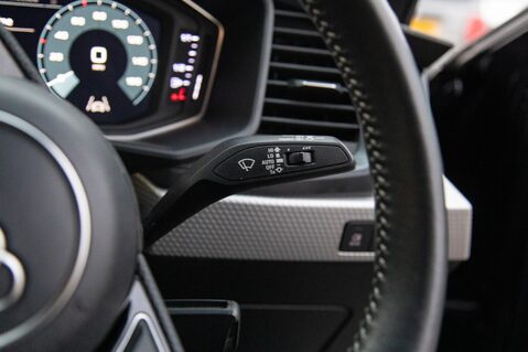 Audi A1 SPORTBACK TFSI S LINE 18