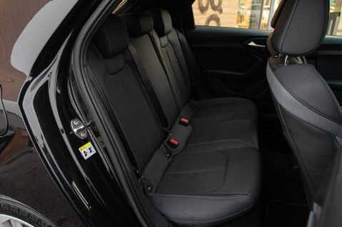 Audi A1 SPORTBACK TFSI S LINE 33