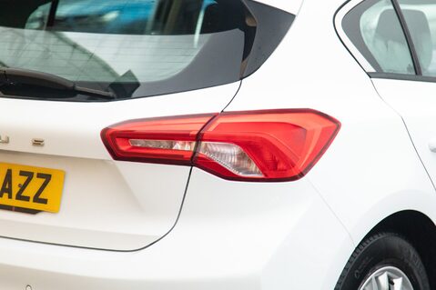 Ford Focus TITANIUM 9