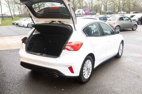 Ford Focus TITANIUM 35