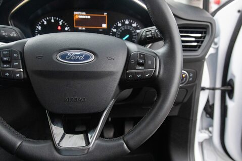 Ford Focus TITANIUM 20