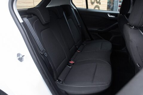 Ford Focus TITANIUM 34