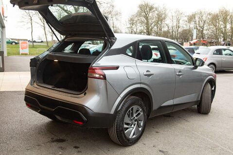 Nissan Qashqai DIG-T ACENTA PREMIUM MHEV 32