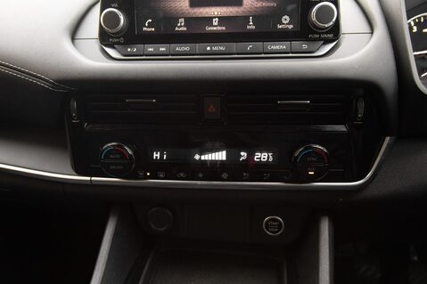 Nissan Qashqai DIG-T ACENTA PREMIUM MHEV 30