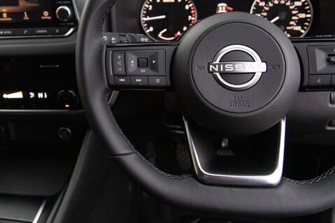 Nissan Qashqai DIG-T ACENTA PREMIUM MHEV 19