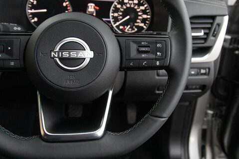 Nissan Qashqai DIG-T ACENTA PREMIUM MHEV 20