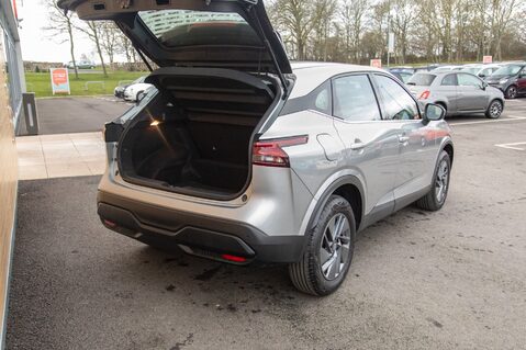 Nissan Qashqai DIG-T ACENTA PREMIUM MHEV 35