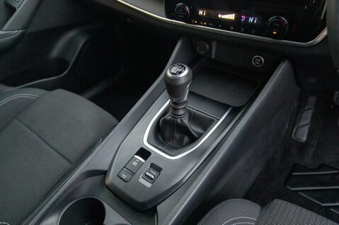 Nissan Qashqai DIG-T ACENTA PREMIUM MHEV 32