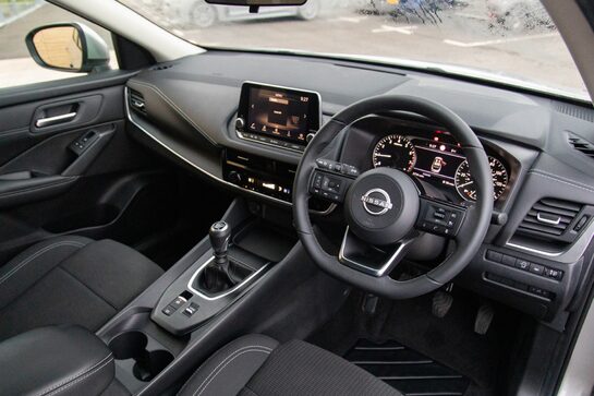 Nissan Qashqai DIG-T ACENTA PREMIUM MHEV