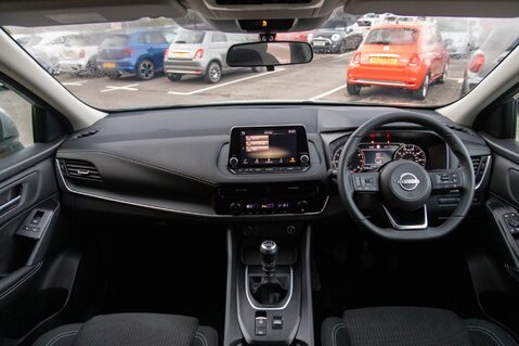 Nissan Qashqai DIG-T ACENTA PREMIUM MHEV 3