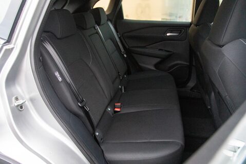 Nissan Qashqai DIG-T ACENTA PREMIUM MHEV 34