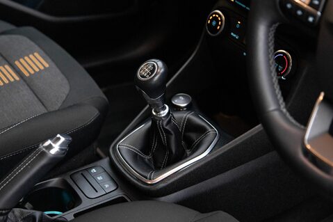 Ford Fiesta ACTIVE B AND O PLAY 33