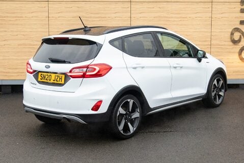 Ford Fiesta ACTIVE B AND O PLAY 2