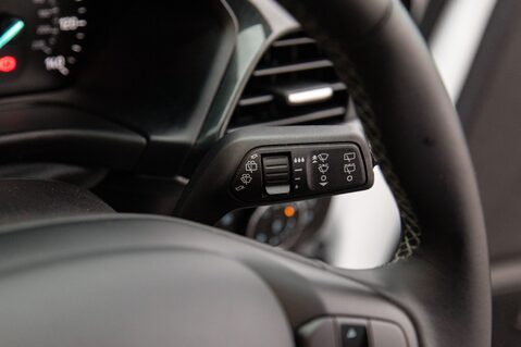 Ford Fiesta ACTIVE B AND O PLAY 18