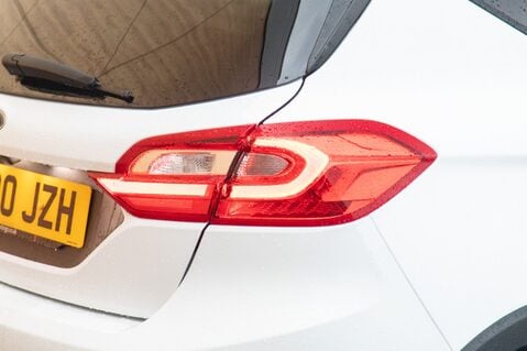 Ford Fiesta ACTIVE B AND O PLAY 9