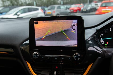 Ford Fiesta ACTIVE B AND O PLAY 24