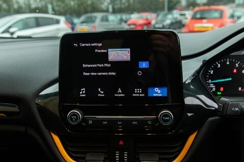 Ford Fiesta ACTIVE B AND O PLAY 30