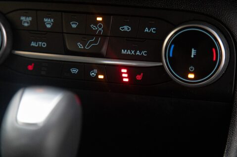 Ford Fiesta TITANIUM X MHEV 33