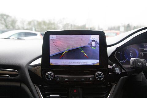 Ford Fiesta TITANIUM X MHEV 28