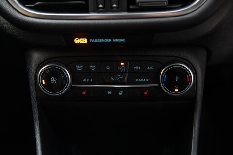 Ford Fiesta TITANIUM X MHEV 32