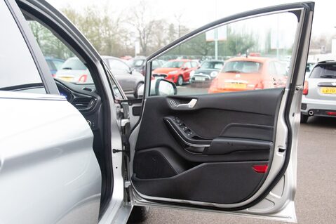 Ford Fiesta TITANIUM X MHEV 14