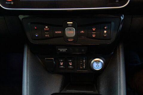 Nissan LEAF TEKNA 33