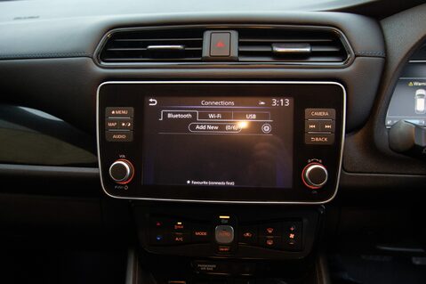 Nissan LEAF TEKNA 26