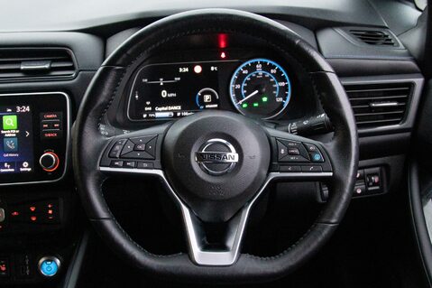 Nissan LEAF TEKNA 31