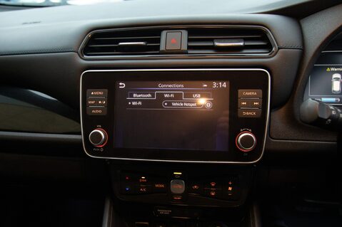 Nissan LEAF TEKNA 28