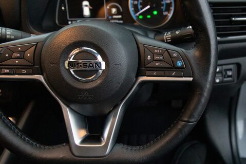 Nissan LEAF TEKNA 21