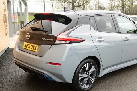 Nissan LEAF TEKNA 8