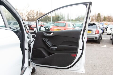 Ford Fiesta ST-LINE 14