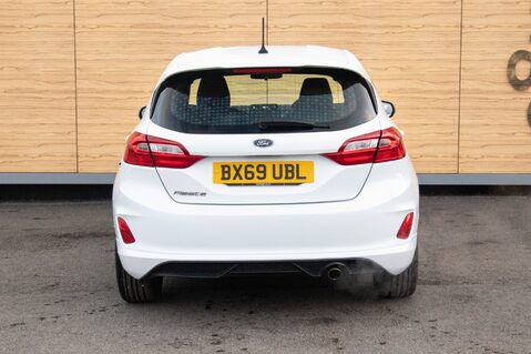 Ford Fiesta ST-LINE 6