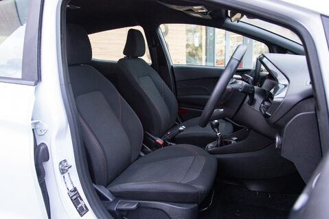 Ford Fiesta ST-LINE 28