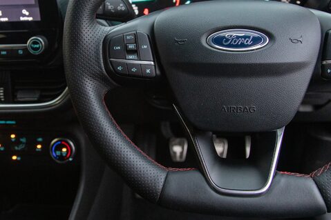 Ford Fiesta ST-LINE 19