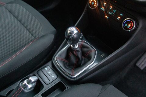 Ford Fiesta ST-LINE 29