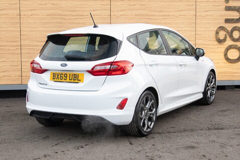 Ford Fiesta ST-LINE 2