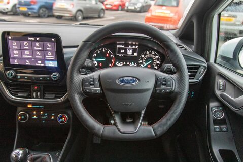 Ford Fiesta ST-LINE 21