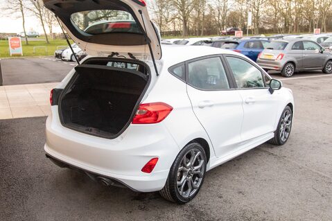 Ford Fiesta ST-LINE 32