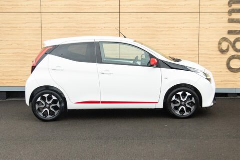 Toyota Aygo VVT-I X-TREND X-SHIFT 12